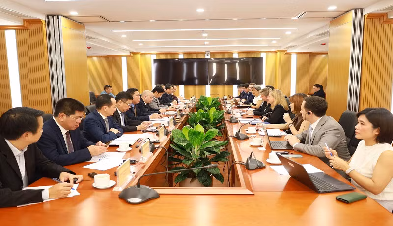 Toàn cảnh buổi làm việc giữa Bộ Xây dựng và WB.