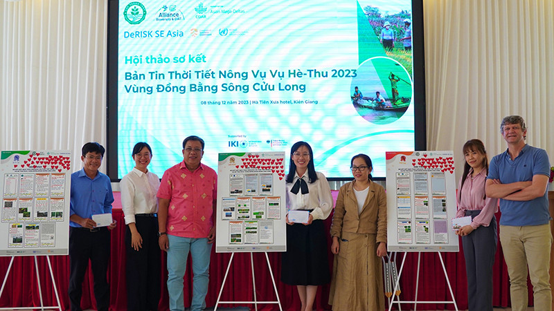 Bản tin Thời tiết nông vụ của các tỉnh Bạc Liêu, An Giang và Kiên Giang đứng đầu bình chọn bản tin hiệu quả tại hội thảo. (Ảnh: Ban tổ chức)