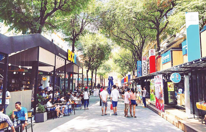 Nếu được tổ chức hợp lý, các hội sách luôn là sự kiện quan trọng để thúc đẩy văn hóa đọc. Ảnh | PHƯƠNG HOA