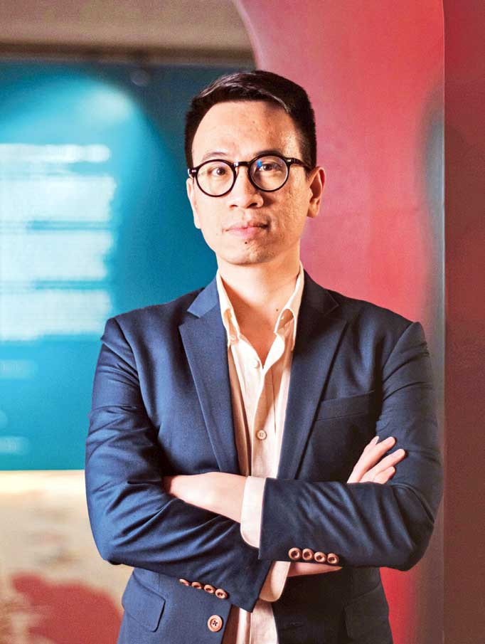 Phải bắt đầu từ tuân thủ luật pháp và đạo đức nghề nghiệp