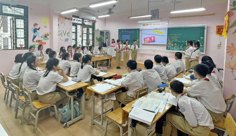 Tiết học môn Ngữ văn tại Trường THCS Thái Thịnh (Hà Nội).