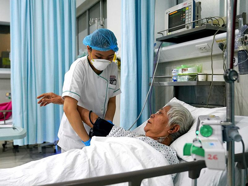 Nhiều bệnh viện phản ánh, quá trình thanh toán chi phí điều trị cho bệnh nhân bảo hiểm y tế gặp một số vướng mắc. Ảnh: Độc Lập