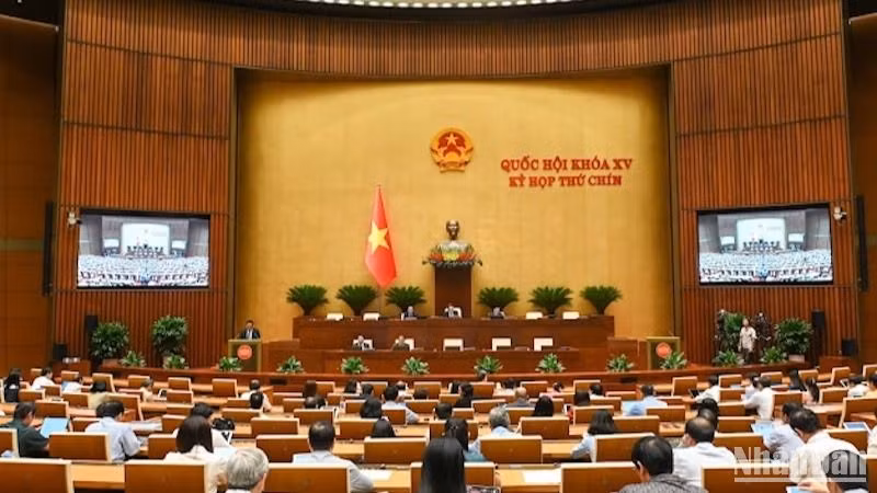 Quốc hội thảo luận ở hội trường. (Ảnh: BÙI GIANG)