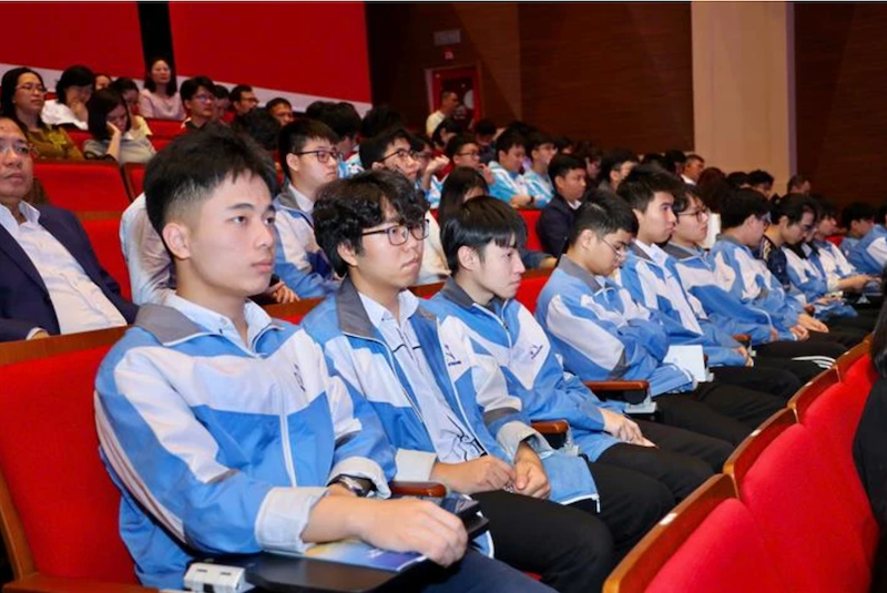 Học sinh tham dự Kỳ thi chọn đội tuyển quốc gia dự thi Olympic quốc tế và khu vực năm 2025 (Ảnh: Bộ Giáo dục và Đào tạo)