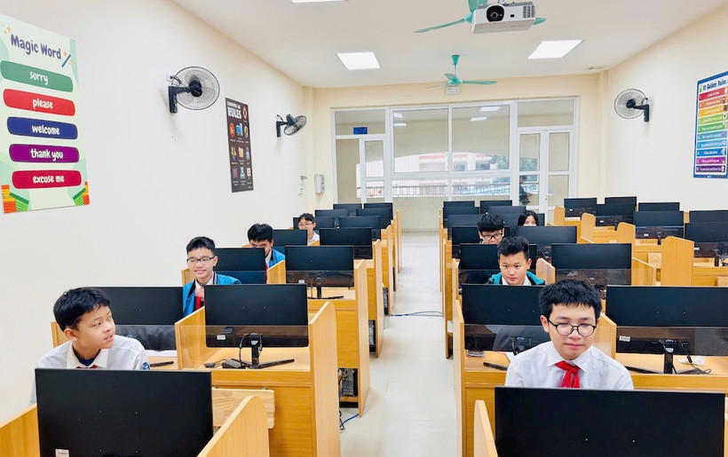 Học sinh Hà Nội tham gia sân chơi "Đấu trường Toán học và Tiếng Anh" năm học 2024 - 2025 (Ảnh: Phòng GDĐT Ba Đình)