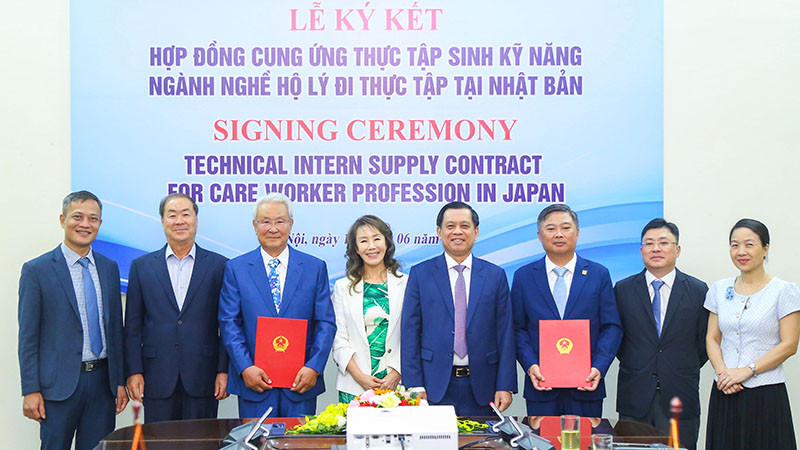Các đại biểu tham dự lễ ký kết. (Ảnh: Molisa)