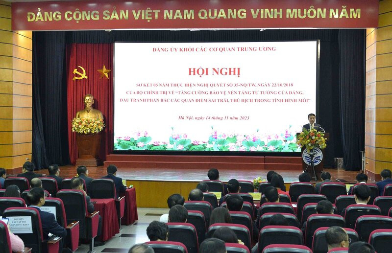 Quang cảnh hội nghị