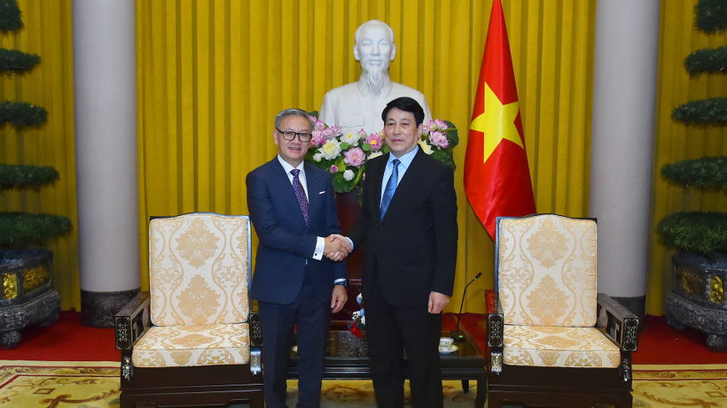 Chủ tịch nước Lương Cường và Bộ trưởng Ngoại giao Lào Thongsavanh Phomvihane tại buổi tiếp.