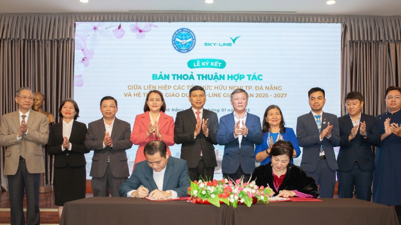 Lễ ký kết thỏa thuận hợp tác giữa Liên hiệp Các tổ chức hữu nghị thành phố Đà Nẵng và Hệ thống Giáo dục Sky-Line.