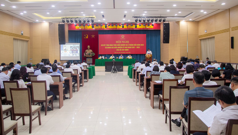Toàn cảnh hội nghị.