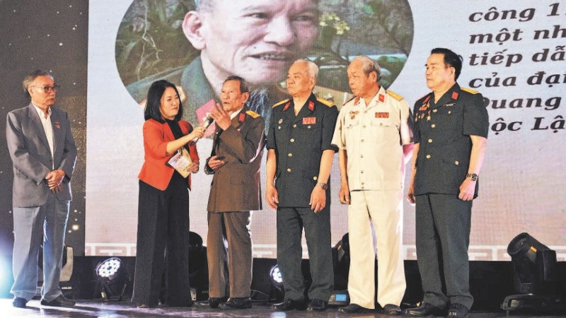 Các nhân chứng lịch sử hồi tưởng lại về ngày chiến thắng trong cuộc gặp gỡ xúc động tại Bảo tàng Hà Nội.