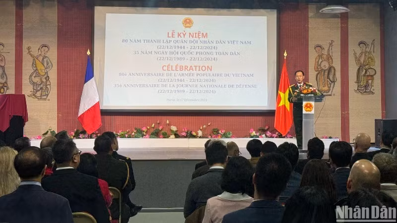 Lễ kỷ niệm 80 năm thành lập Quân đội nhân dân Việt Nam được tổ chức trọng thể tại Paris. (Ảnh: KHẢI HOÀN)