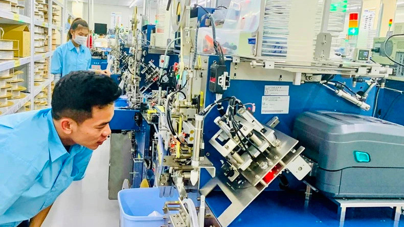 Sản xuất tại Công ty TNHH điện tử Chilisin Việt Nam, khu công nghiệp VSIP, Hải Phòng. (Ảnh: NGÔ QUANG DŨNG)