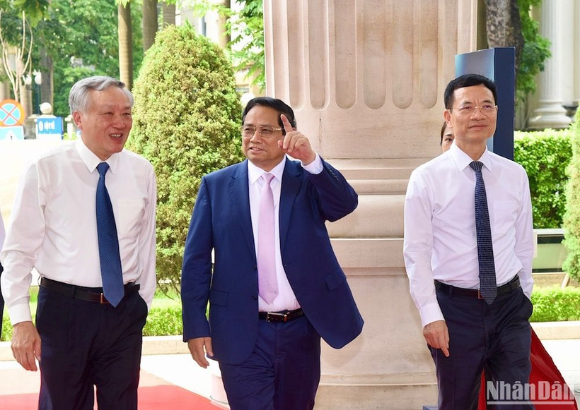 Thủ tướng Phạm Minh Chính đến dự Hội nghị giới thiệu mô hình chuyển đổi số thành công cấp bộ, ngành. 