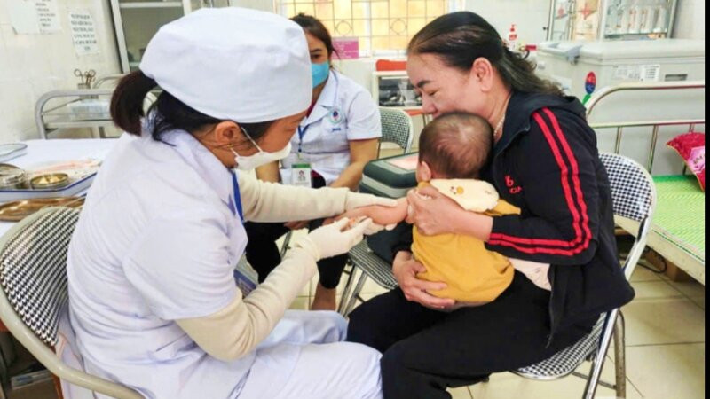Tỉnh Thái Nguyên tổ chức chiến dịch tiêm vaccine phòng dịch sởi từ ngày 26 đến 28/3.
