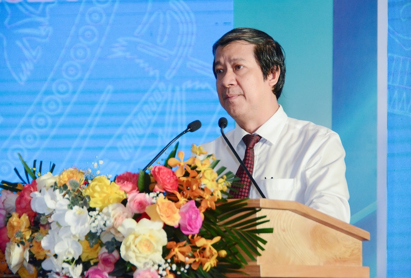 Bộ trưởng Giáo dục và Đào tạo Nguyễn Kim Sơn phát biểu tại Hội nghị tổng kết năm học của Hà Nội, ngày 16/8