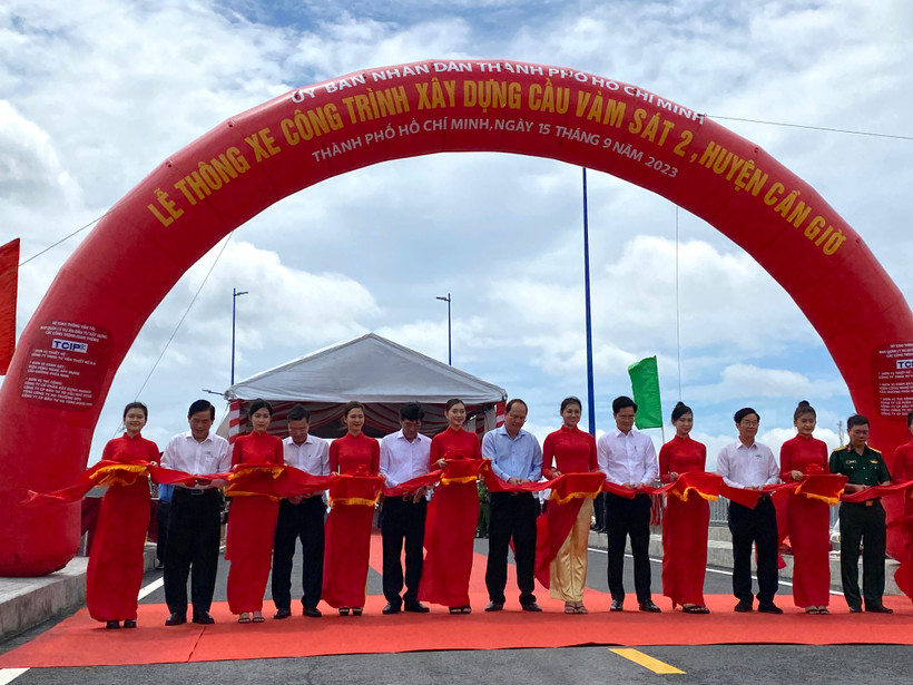 Khánh thành và thông xe công trình cầu Vàm Sát 2, huyện Cần Giờ.