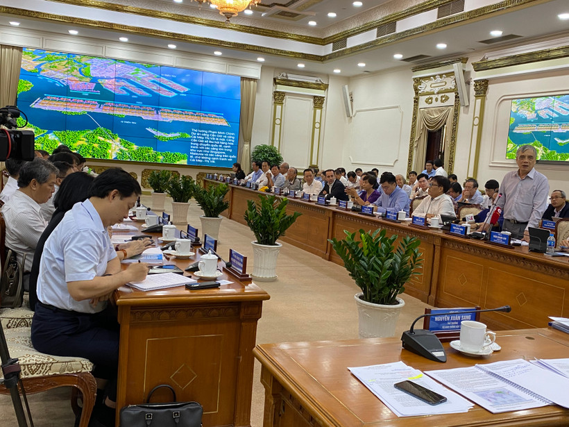 Ủy ban nhân dân Thành phố tổ chức Hội nghị lấy ý kiến Đề án nghiên cứu Xây dựng Cảng trung chuyển quốc tế Cần Giờ.