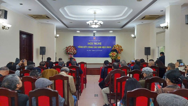 Toàn cảnh Hội nghị Tổng kết công tác văn học năm 2024 của Hội Nhà văn Việt Nam.