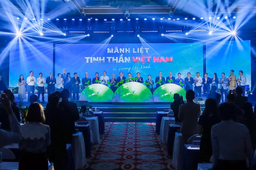 Vingroup chính thức phát động chiến dịch “Mãnh liệt tinh thần Việt Nam – Vì tương lai xanh từ ngày 26/6.
