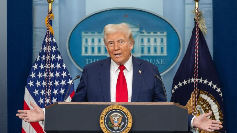 Tổng thống Donald Trump phát biểu trong một cuộc họp báo tại Nhà Trắng ở Washington D.C. vào ngày 30/1/2025. (Ảnh: Tân Hoa xã)