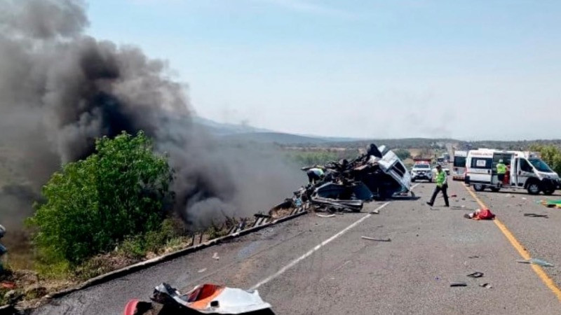 Vụ tai nạn nghiêm trọng khiến giao thông trên toàn tuyến cao tốc bị trì hoãn. (Ảnh: Social Media)