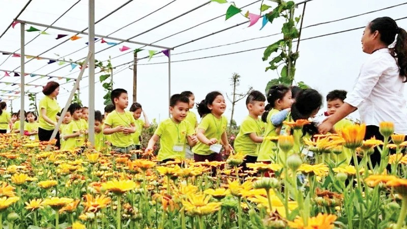 Mô hình nông nghiệp sinh thái tại huyện Thanh Trì, thành phố Hà Nội. (Ảnh: QUANG XUYÊN)