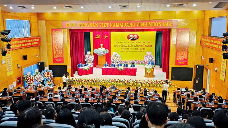 Quang cảnh đại hội.