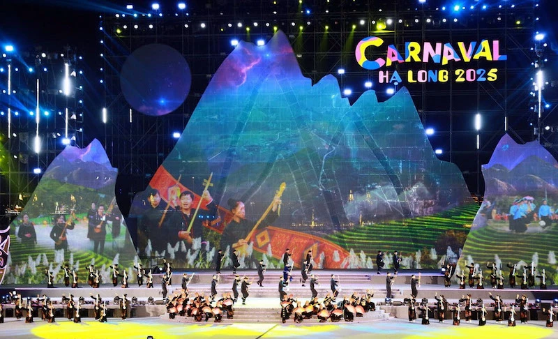 Chương trình Carnaval Hạ Long 2025 là sản phẩm du lịch đặc sắc riêng có của Quảng Ninh.