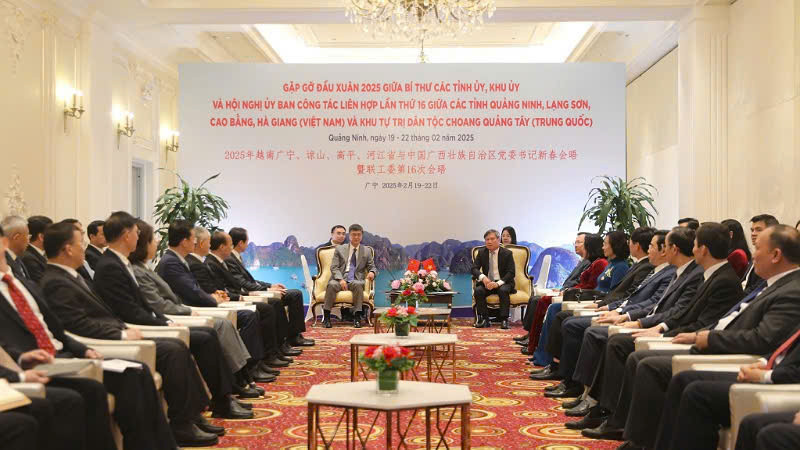 Quang cảnh cuộc hội kiến giữa Bí thư Tỉnh ủy Quảng Ninh Bí thư Khu ủy Khu tự trị dân tộc Choang Quảng Tây.