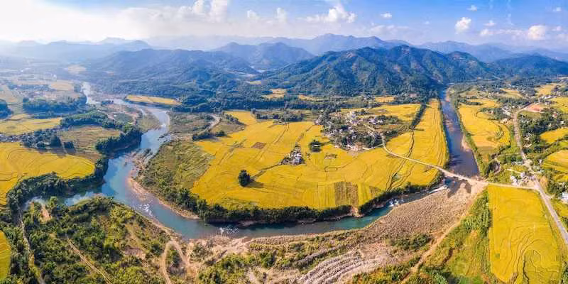 Phong cảnh thiên nhiên kỳ thú, văn hoá đặc sắc của huyện miền núi Bình Liêu ngày càng thu hút du khách trong nước và quốc tế.