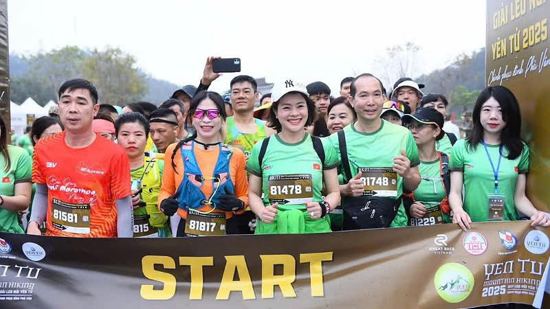 Các vận động viên xuất phát ở cự ly 8km.