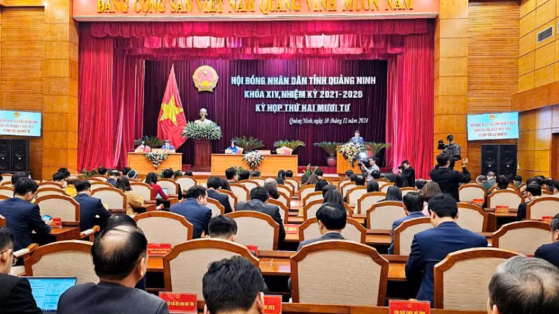 Quang cảnh Kỳ họp thứ 24, Hội đồng Nhân dân tỉnh Quảng Ninh khoá XIV, nhiệm kỳ 2021-2026.