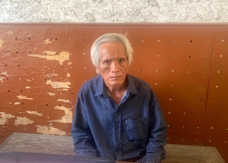 Ông Chìu Quay Lằm tại cơ quan Công an.