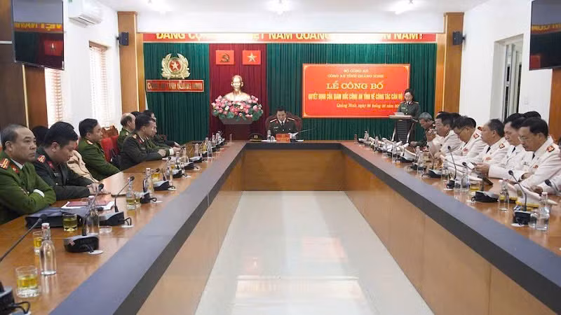 Quang cảnh buổi lễ công bố quyết định.