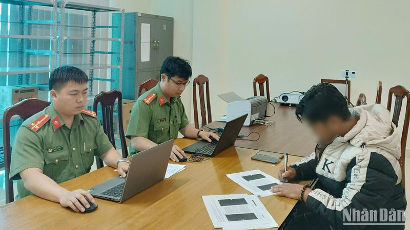 Công an tỉnh Lâm Đồng triệu tập, xử lý người đăng thông tin sai sự thật lên mạng xã hội.