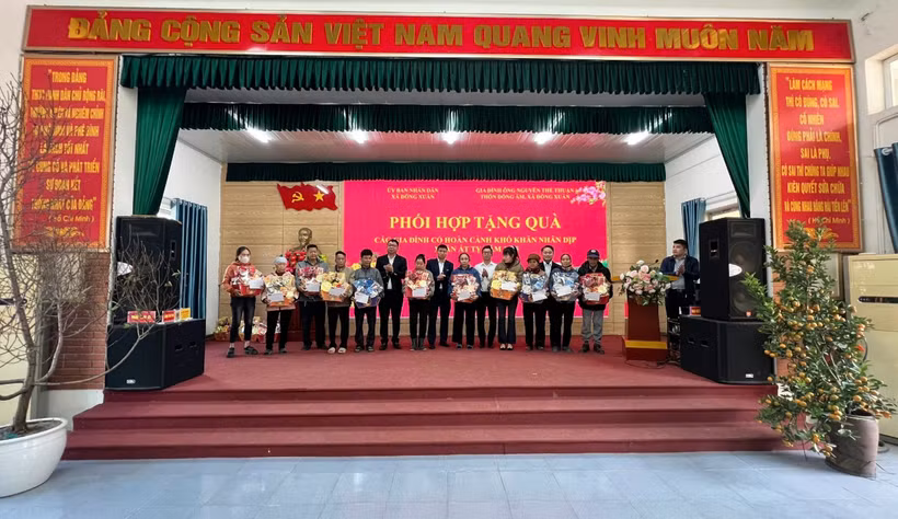 Không gian văn hóa Việt Ứng Thiên mang Tết đến với người nghèo