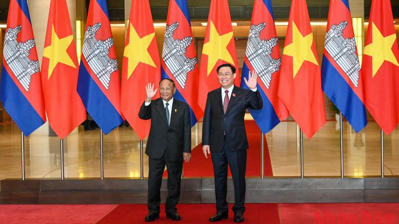 Chủ tịch Quốc hội Vương Đình Huệ tại lễ đón Chủ tịch Quốc hội Campuchia Samdech Heng Samrin. (Ảnh: Duy Linh)