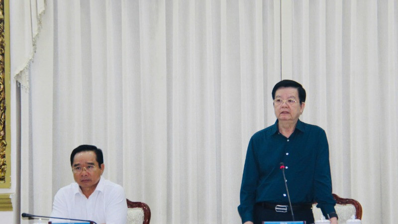 Đồng chí Mai Văn Chính, Phó Thủ tướng Chính phủ làm trưởng đoàn đã làm việc với các địa phương liên quan đến tình hình thực hiện dự án Vành đai 3 Thành phố Hồ Chí Minh. (Ảnh: QUÝ HIỀN)