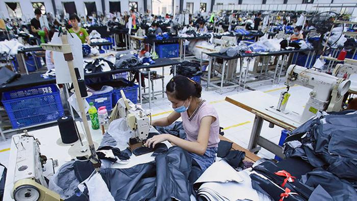 Lao động tại Công ty TNHH Kydo Việt Nam, Hưng Yên (Ảnh: Viết Chung).