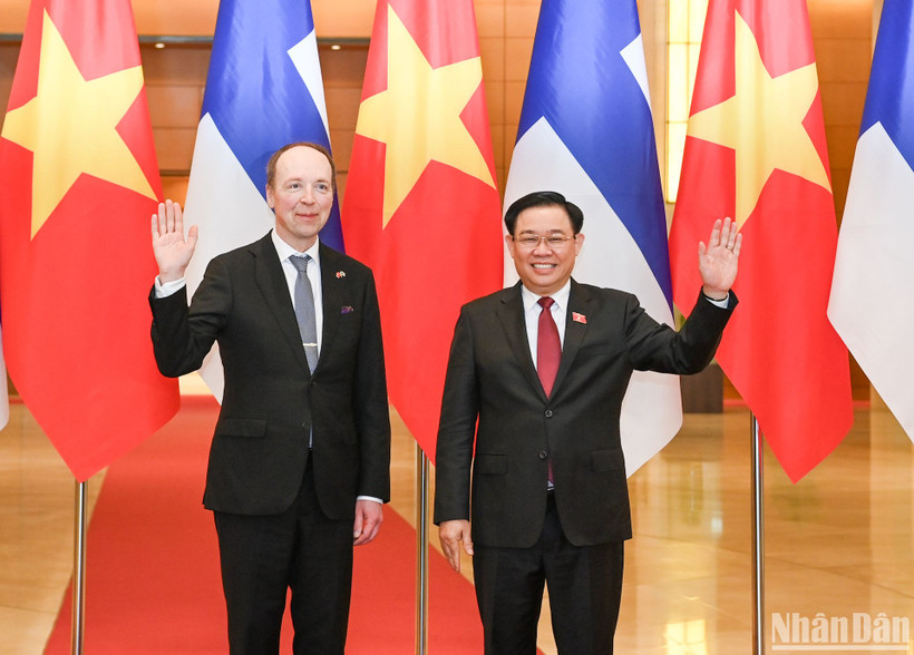 Chủ tịch Quốc hội Vương Đình Huệ và Chủ tịch Quốc hội Phần Lan Jussi Halla-aho.