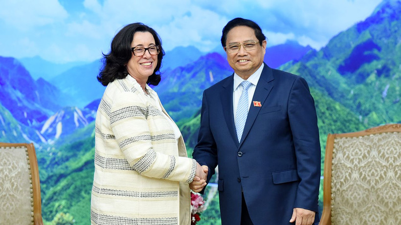 Thủ tướng Phạm Minh Chính đón bà Manuela V. Ferro, Phó Chủ tịch Ngân hàng Thế giới (World Bank) phụ trách khu vực Đông Á-Thái Bình Dương.