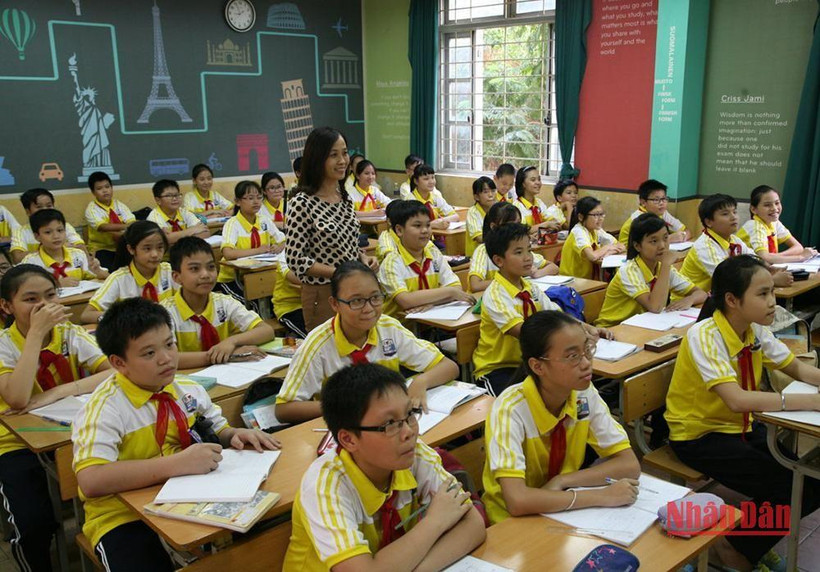 Giờ học tại Trường THCS Nam Trung Yên. Ảnh: DUY LINH