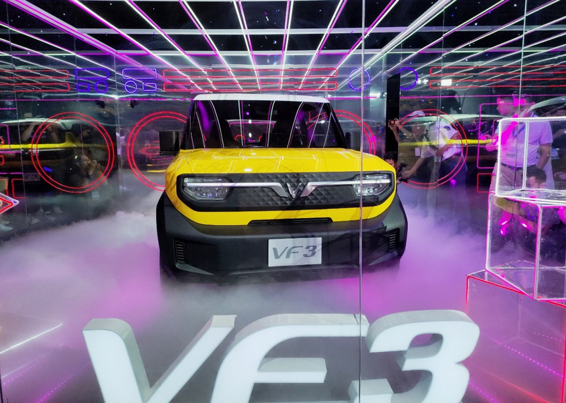 Mẫu xe mini car VF 3 nhận được sự quan tâm đặc biệt tại Triển lãm.