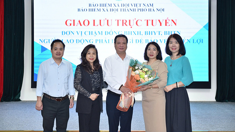 Các đại biểu tham dự giao lưu trực tuyến. (Ảnh: HSS)