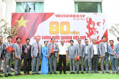 Các đại biểu tham dự lễ kỷ niệm 80 năm Quốc khánh nước Cộng hòa xã hội chủ nghĩa Việt Nam. (Ảnh: XUÂN SƠN)