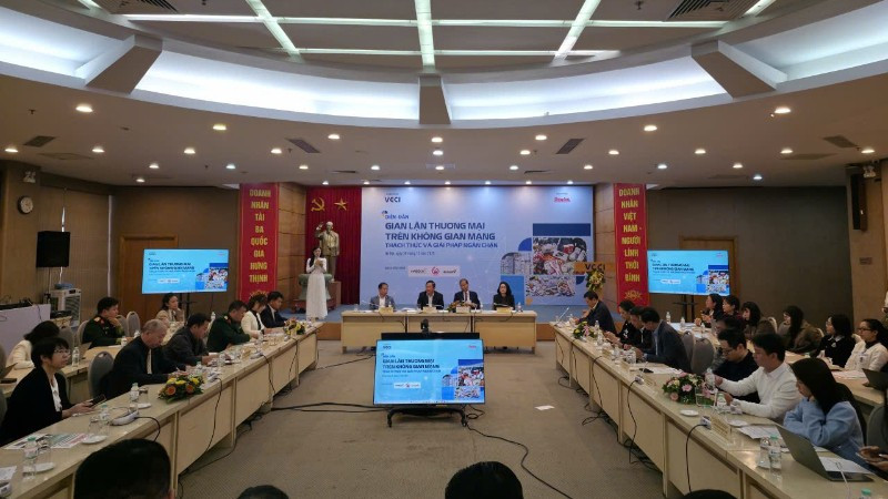 Toàn cảnh diễn đàn "Gian lận thương mại trên không gian mạng: Thách thức và giải pháp ngăn chặn".