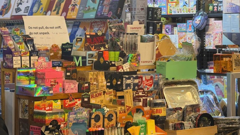 Các sản phẩm thuốc lá điện tử nhập lậu vẫn được bày bán công khai tại một số quốc gia trong khu vực châu Á.