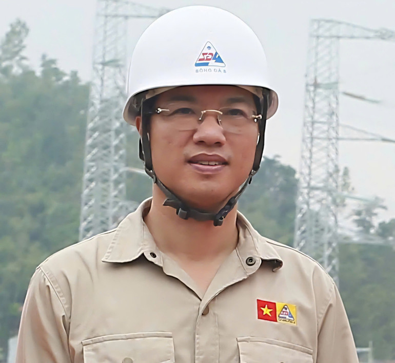 Đồng chí Ứng Vũ Thanh, Phó Giám đốc Công ty Sông Đà 5. 3decbd1a02d48a8ad3c5.jpg