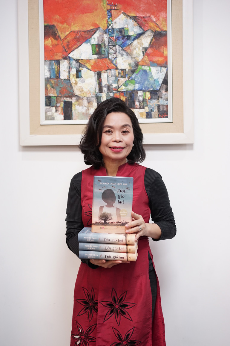 Schrijver, dichter en vertaler Nguyen Phan Que Mai. dsc06205.jpg